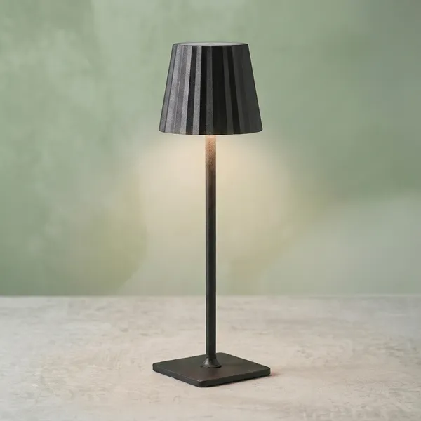 Black_Metal_Premium_Design_Table_Lamp_For_Home_Decor