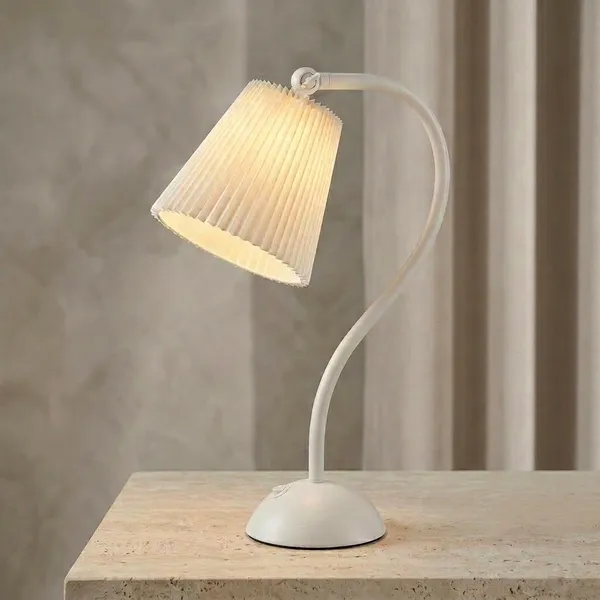 White_Metal_Premium_Design_Table_Lamp_For_Home_Decor