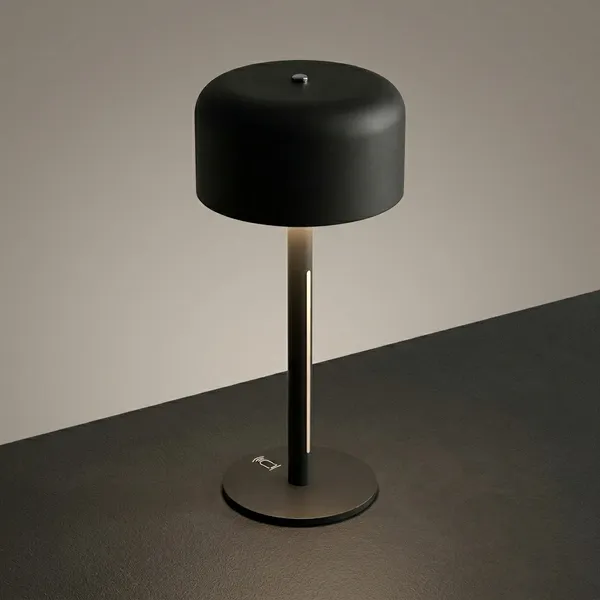 Black_Metal_Premium_Design_Table_Lamp_For_Home_Decor