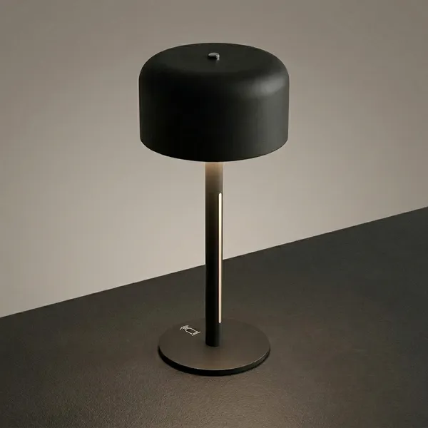 Black_Metal_Premium_Design_Table_Lamp_For_Home_Decor