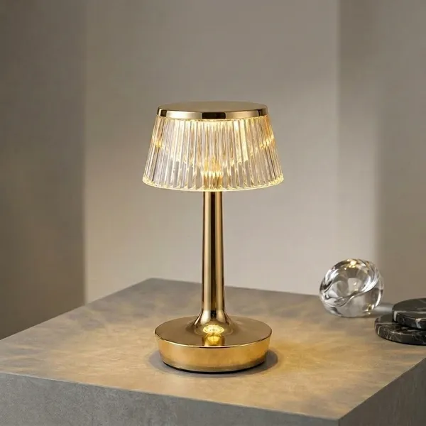 Gold_Metal_Premium_Design_Table_Lamp_For_Home_Decor