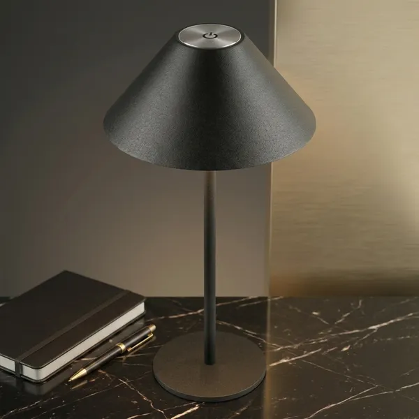 Black_Metal_Premium_Design_Table_Lamp_For_Home_Decor