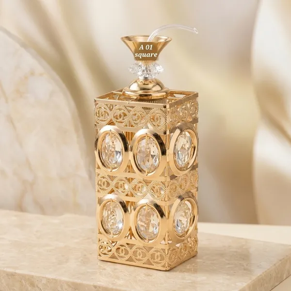 Gold_Metal_Premium_Design_Perfume_Bottle_For_Home_Decor