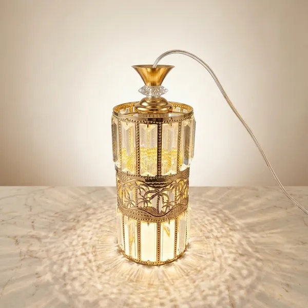 Gold_Metal_Premium_Design_Lantern_For_Home_Decor
