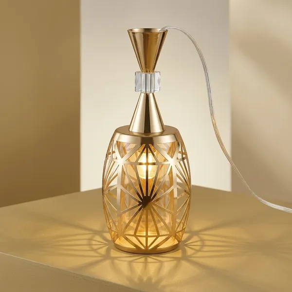 Gold_Metal_Premium_Design_Perfume_Bottle_For_Home_Decor