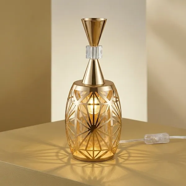 Gold_Metal_Premium_Design_Perfume_Bottle_For_Home_Decor
