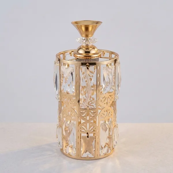 Gold_Metal_Premium_Design_Perfume_Bottle_For_Home_Decor
