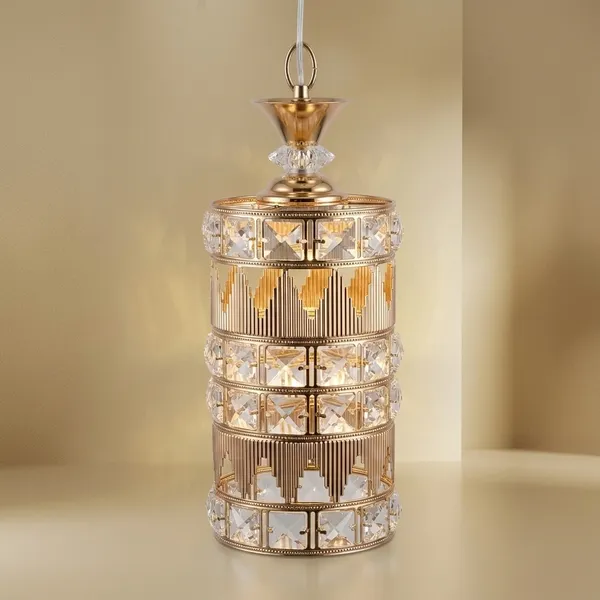 Gold_Metal_Premium_Design_Lantern_For_Home_Decor
