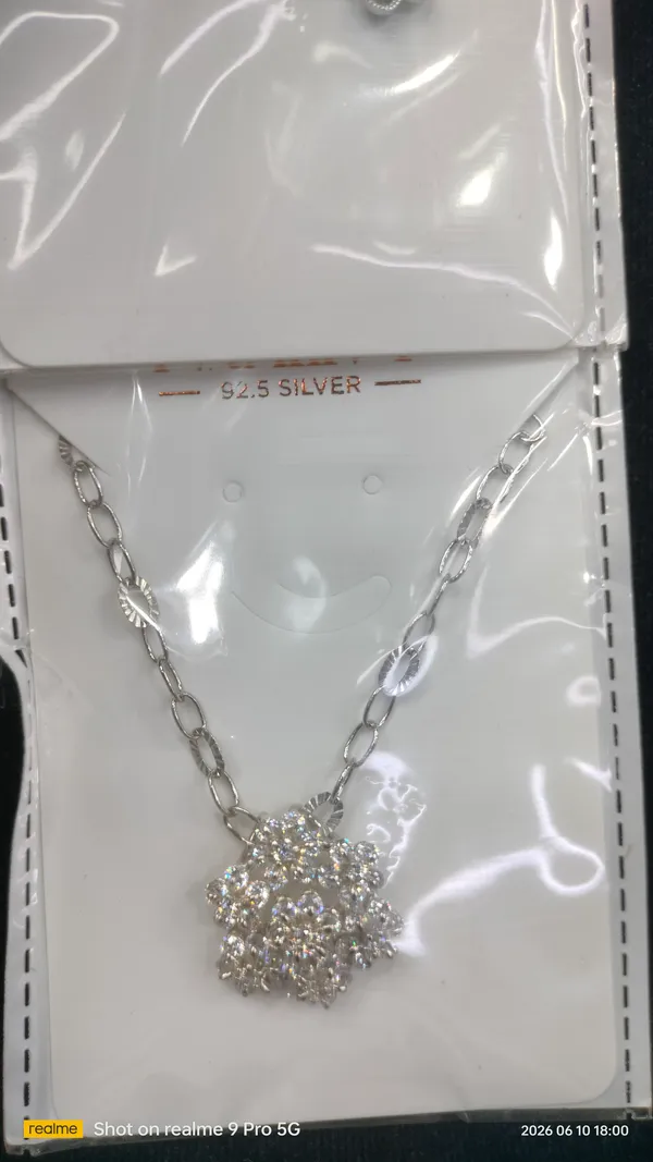 Silver_925_Sterling_Crystal_Snowflake_Pendant_Necklace_For_Women