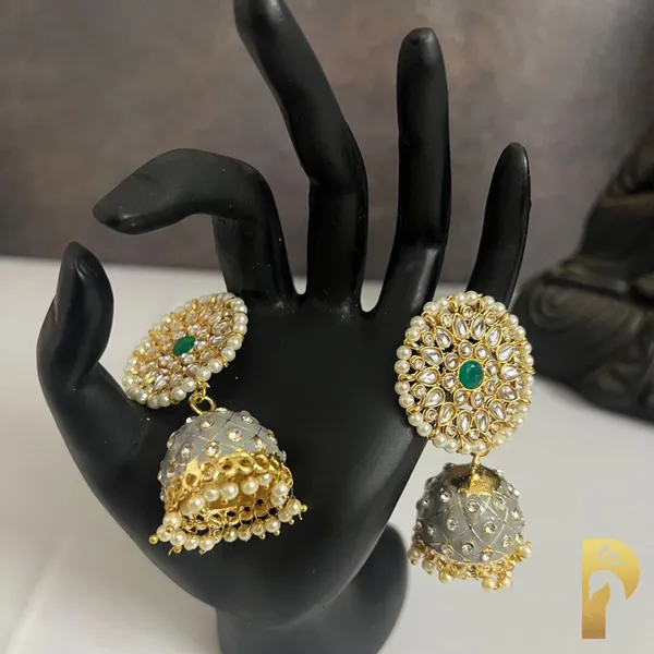 Gold_Alloy_Metal_Premium_And_Fancy_Design_Jhumka_Earrings_For_Women