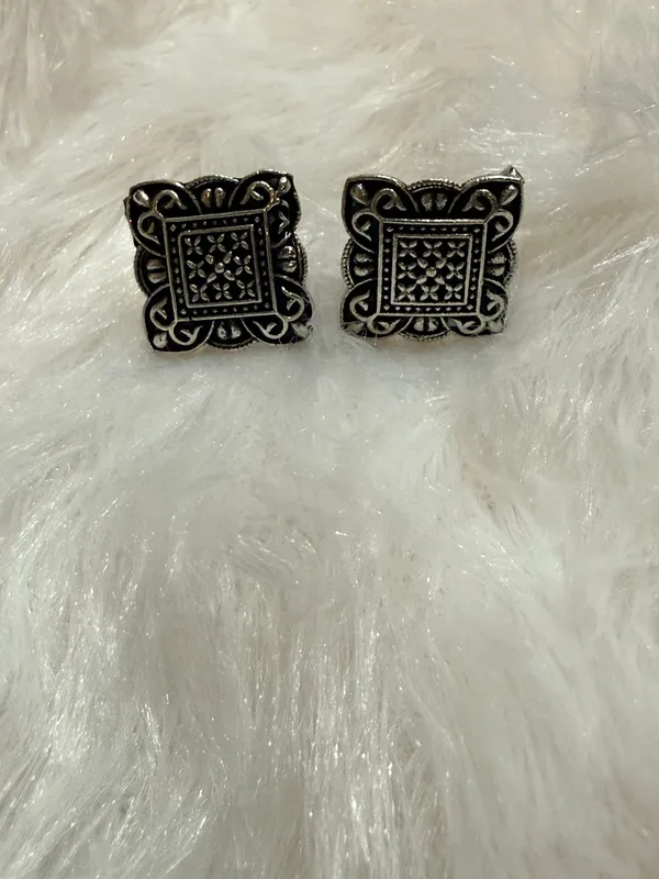 Silver_Oxidised_Premium_And_Fancy_Design_Stud_Earrings_For_Women
