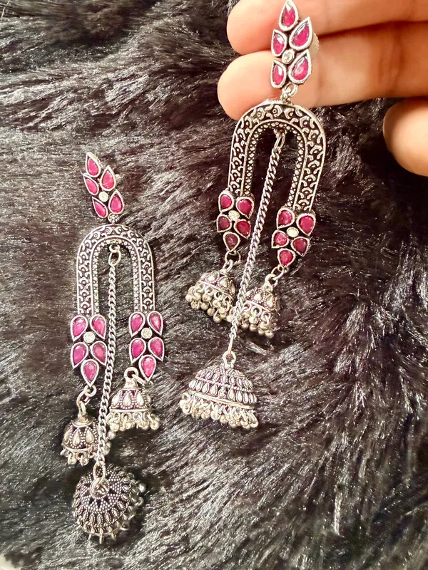 Silver_And_Pink_Oxidised_Premium_And_Fancy_Design_Jhumka_Earrings_For_Women