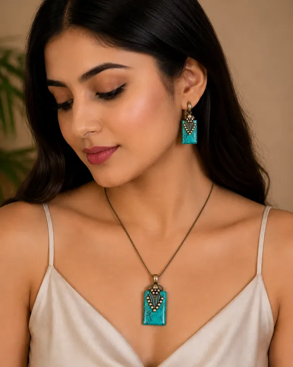 Turquoise_And_Antique_Bronze_Oxidised_Premium_And_Fancy_Design_Statement_Necklace_For_Women