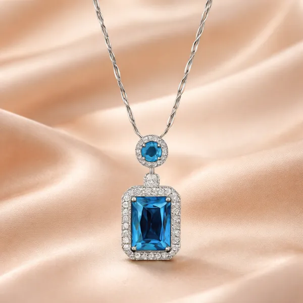 Queen's_Gem_Pendant