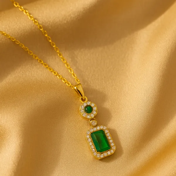 Green_Majestic_Pendant