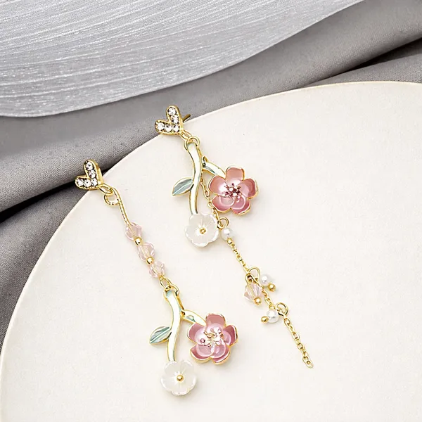 Blossom_Vine_Earring_