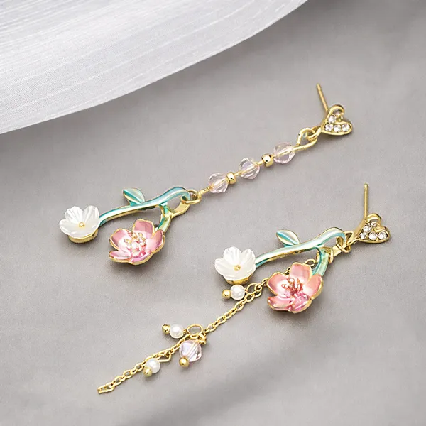 Blossom_Vine_Earring_