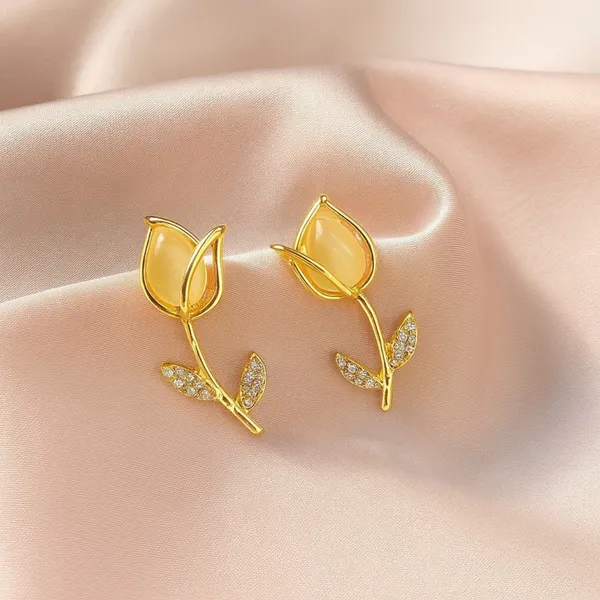 Mini_Rose_Pearl_Earring_