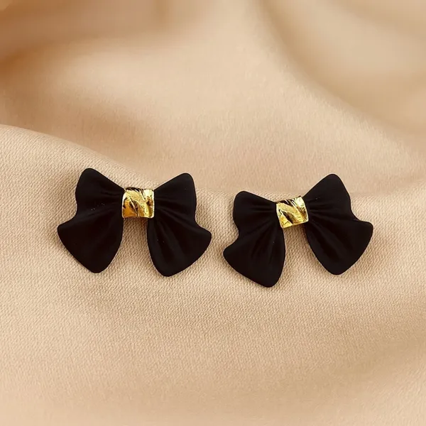 Black_Bliss_Bow_Earring_