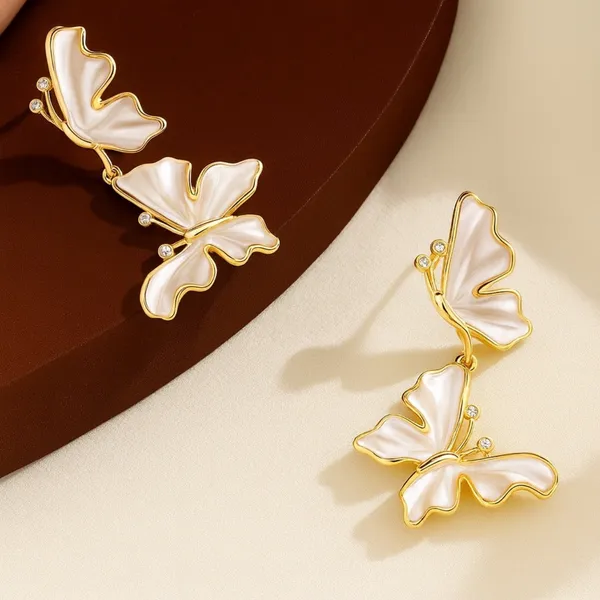 Golden_Glow_Butterfly_Earring_