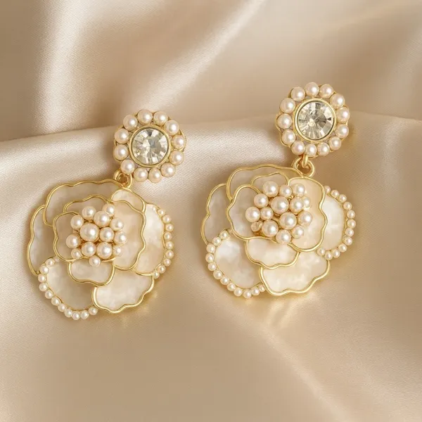 White_Grace_Flower_Earrings_