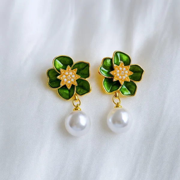 Green_Aura_Earrings