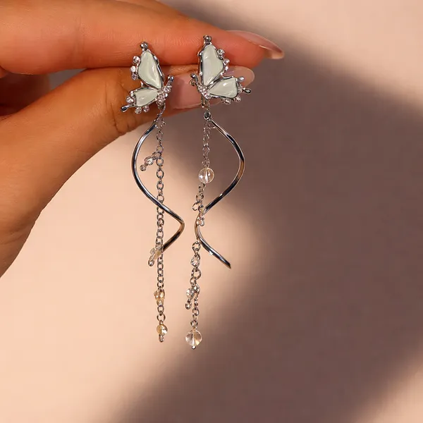 Silver_Sapphire_Earrings
