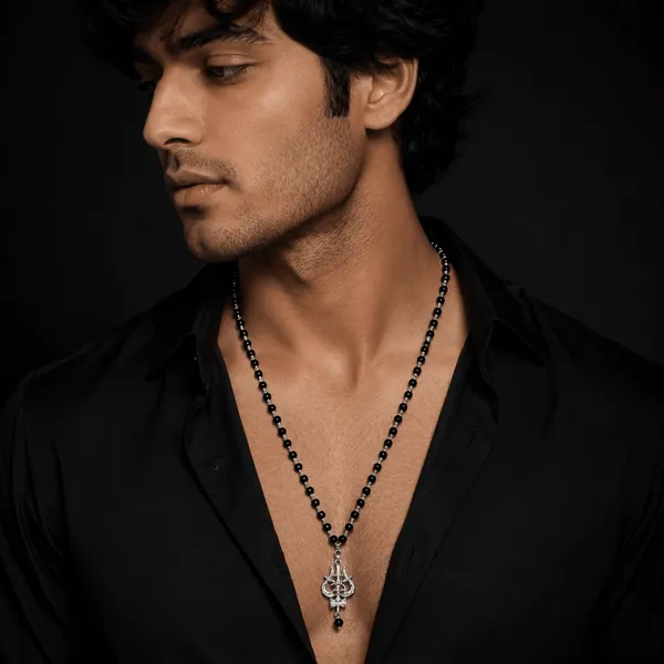 Black_Karungali_Beads_Mala_with_Silver_Color_Trishul_Damru_Pendant