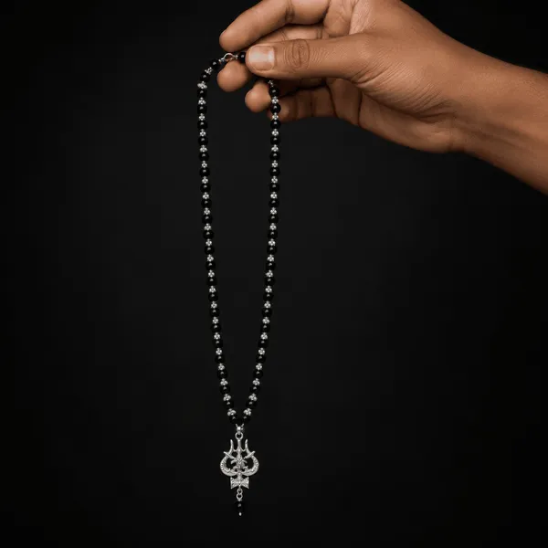 Black_Karungali_Beads_Mala_with_Silver_Color_Trishul_Damru_Pendant