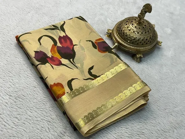 Cream_Floral_Print_Soft_Silk_Saree_With_Classic_Patta_Pallu