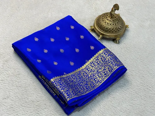 Elegant_Handwoven_Traditional_Semi_Brocade_Crepe_Silk_Women's_Saree_