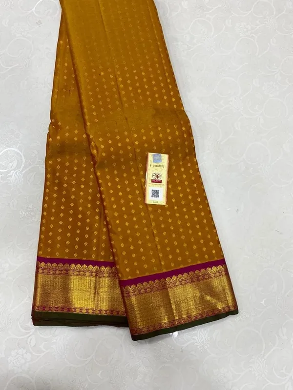 Feminine_and_distinctive_Handloom_Kanchipuram’s_Butta_Brilliance