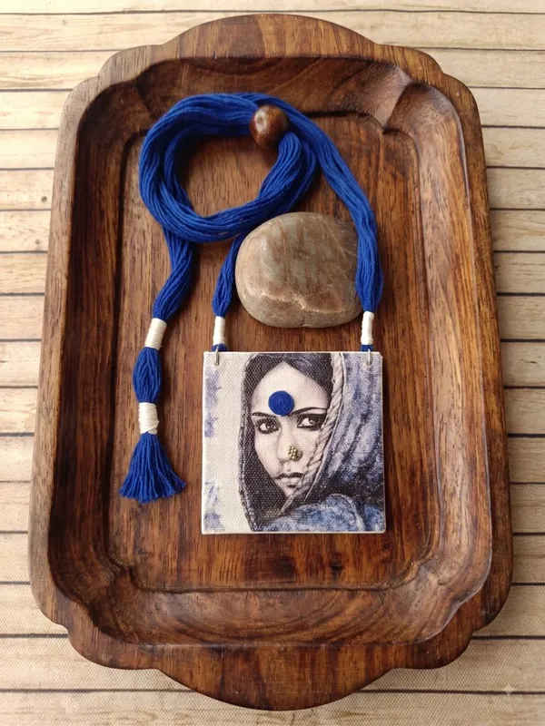 Canvas_Village_Lady_Print_Statement_Necklace_For_Women