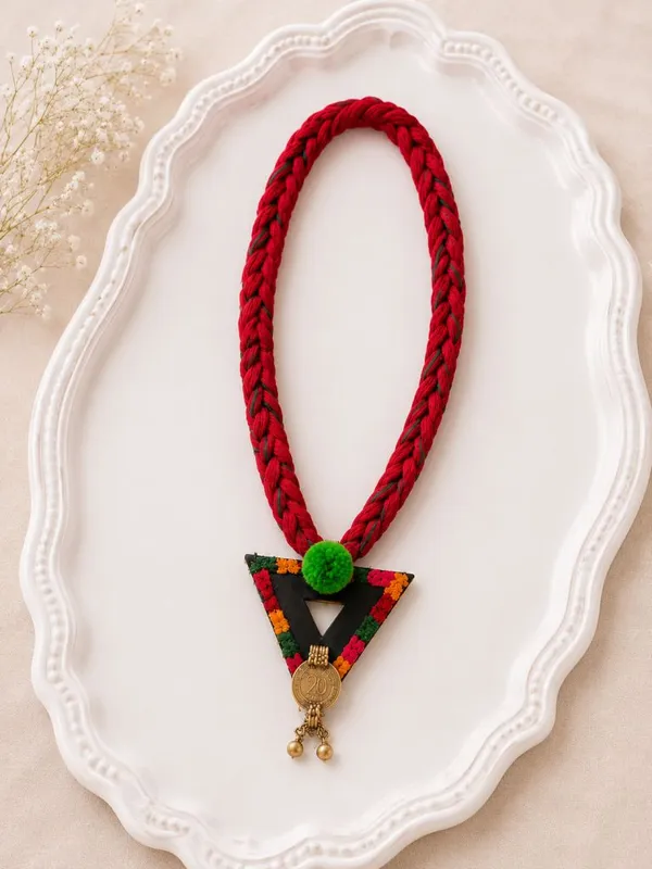 Red_Thread_Tribal_Pendant_Necklace_For_Women