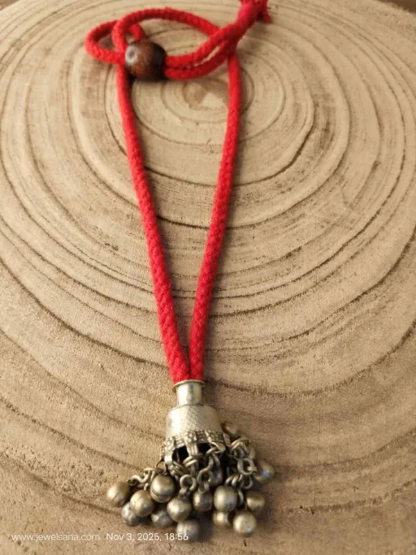 Red_Thread_Tribal_Topli_Pendant_Necklace_For_Women