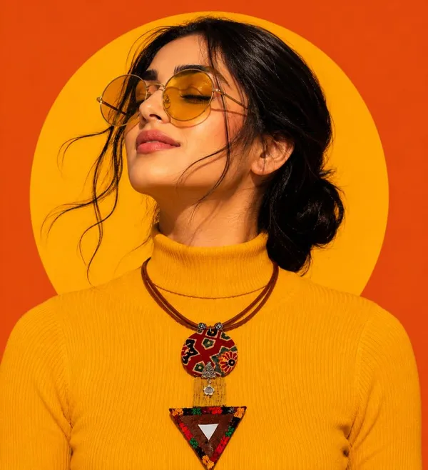 Fabric_&_Leather_Fusion_Statement_Necklace_For_Women