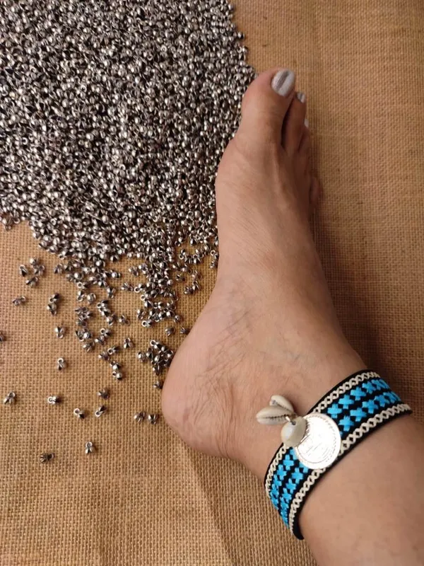 Blue_Woven_Thread_Anklet_For_Women