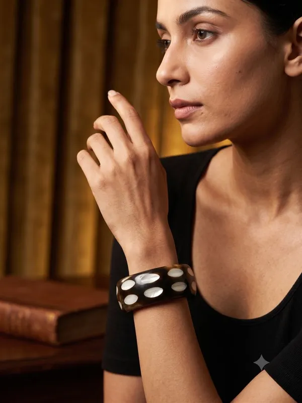 Black_&_White_Resin_Kada_For_Women