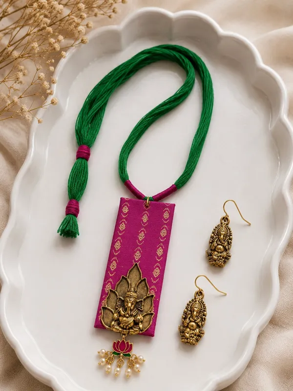 Pink_Brocade_Fabric_Necklace_With_Ganesha_Pendant