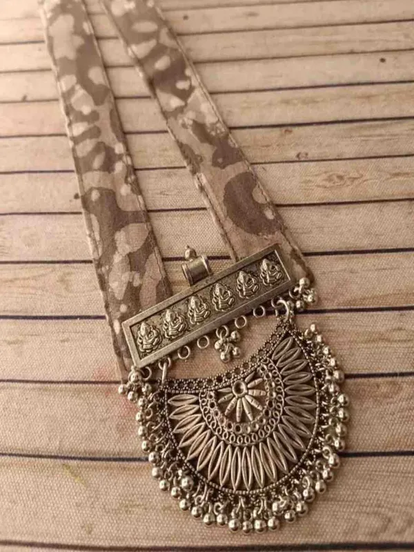 Grey_Block_Printed_Patti_Long_Necklace_With_Oxidised_Pendant