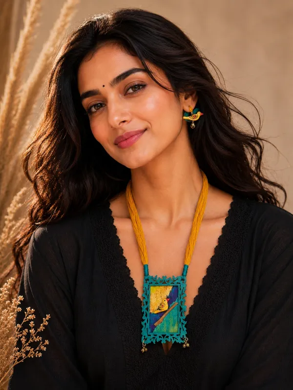 Wood_&_Fabric_Artistic_Necklace_And_Earrings_Set_For_Women