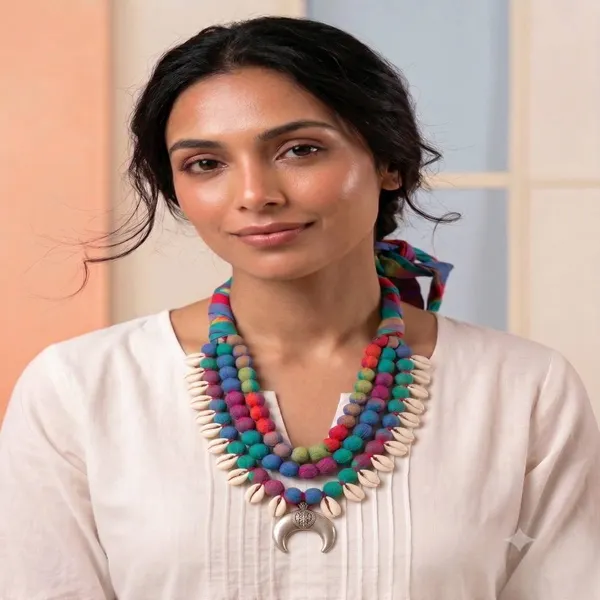 Multicolor_Fabric_Cowrie_Shell_Necklace_For_Women