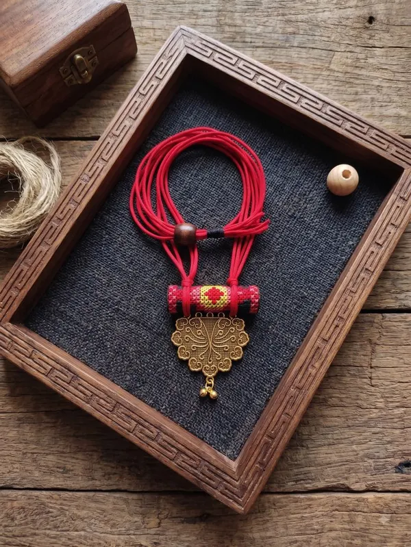 Red_Fabric_Statement_Necklace_For_Women