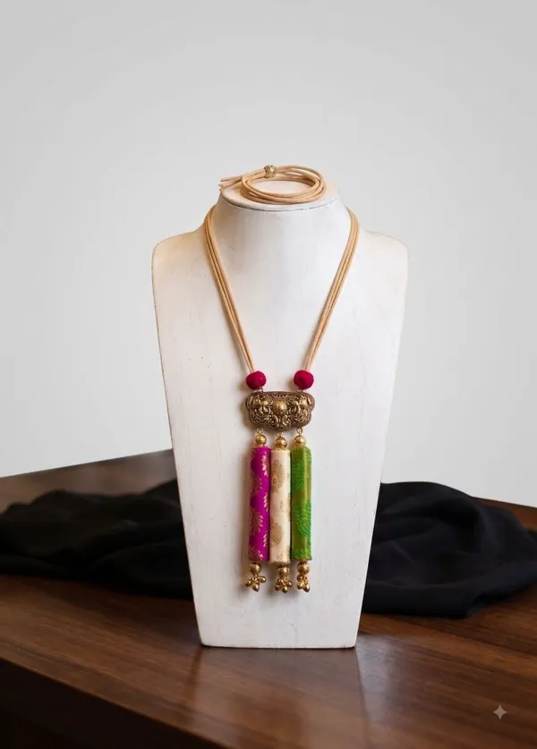 Brocade_Fabric_Statement_Necklace_For_Women