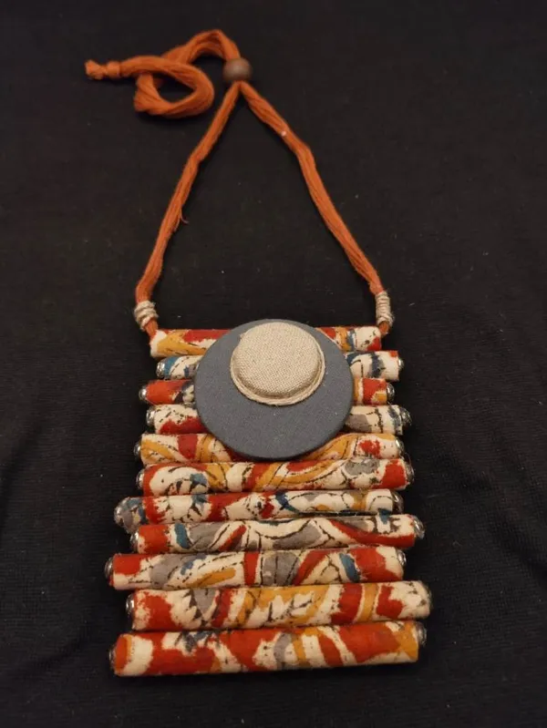 Kalamkari_Fabric_Pipe_Necklace_For_Women