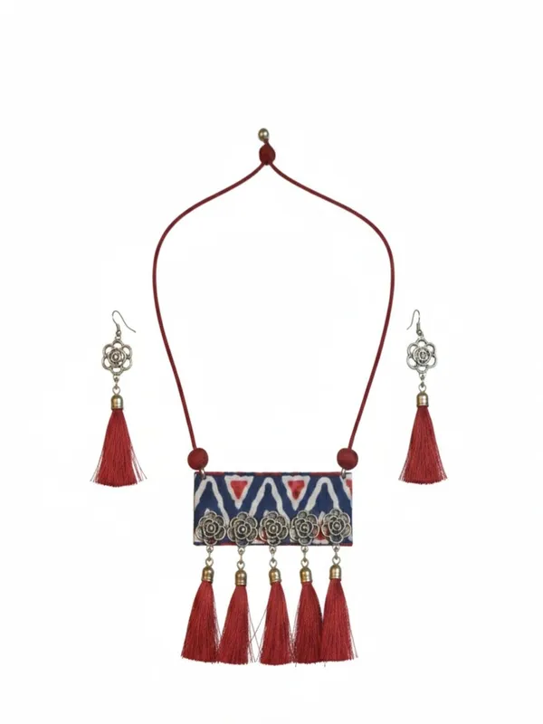 Red_&_Blue_Fabric_Necklace_Set_With_Tassles_For_Women