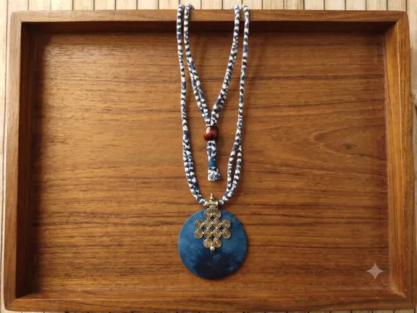 Blue_Fabric_Necklace_For_Women