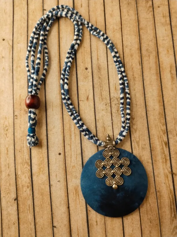 Blue_Fabric_Necklace_For_Women