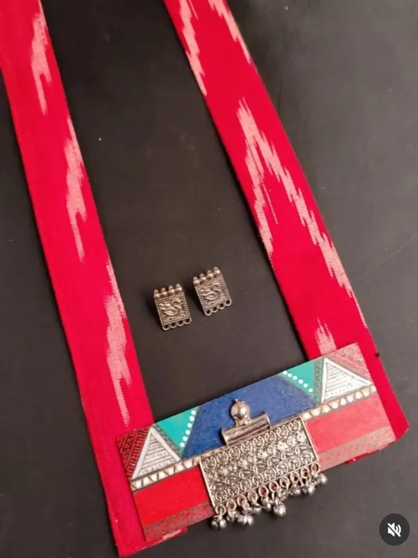 Red_Ikat_Fabric_Patti_Necklace_Set_For_Women