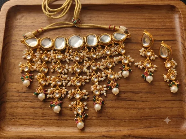 Gold-Plated_Layered_Kundan_Choker_Necklace_Set_with_Pearls